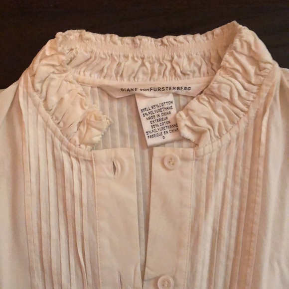 White long sleeve blouse. Size 0. - Picture 5 of 8